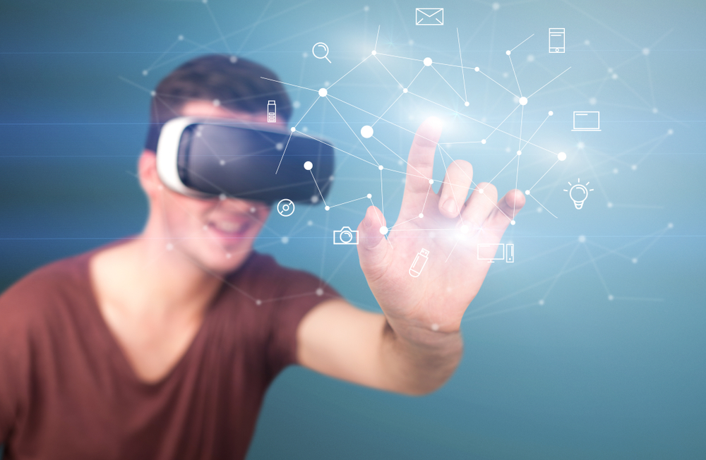 Mixed Reality vs. Virtual Reality What's the Difference?